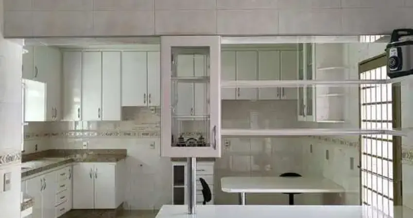 Casa com 4 quartos, 347,60m², à venda em Campinas, Jardim Carlos Lourenço