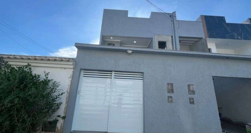 Casa em condomínio, 2 quartos, próximo Estrada Iaraquã e Park Shopping