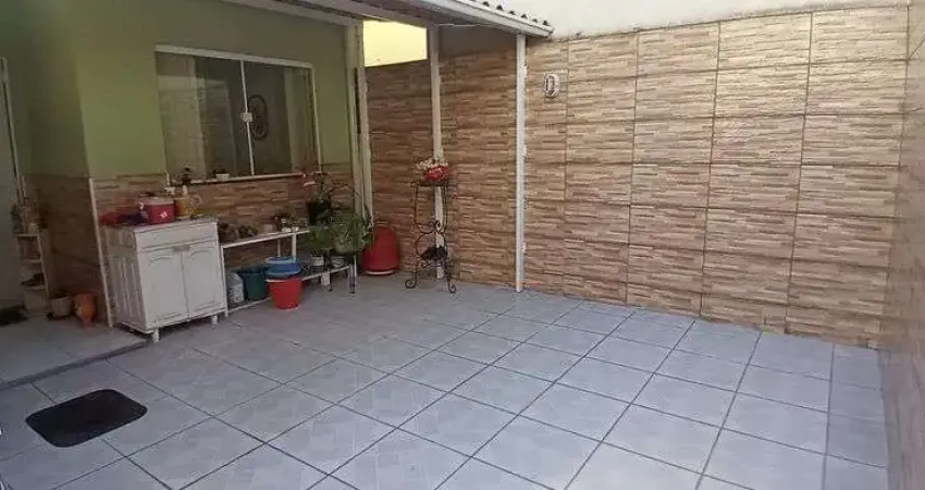 Casa duplex com 3 quartosno bairro Carolina próximo ao West Shopping