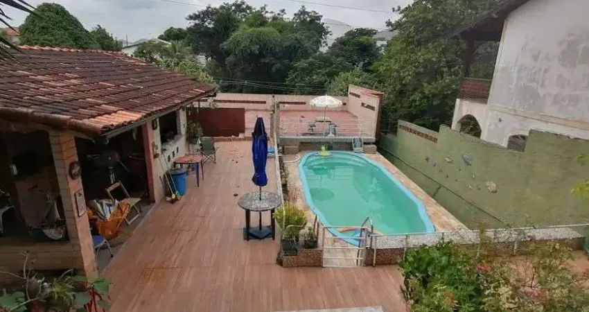 Imóvel com 468Mts de área total, em excelente localização
