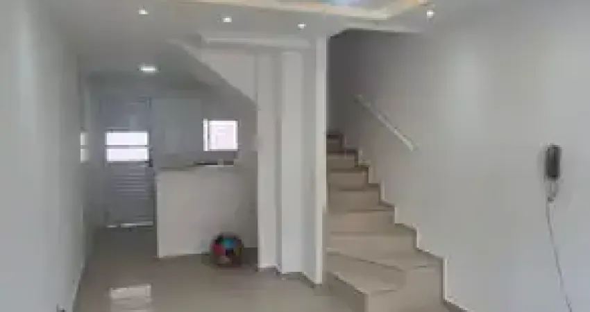 Casa duplex, 2 quartos, condomínio caminho do park, financia