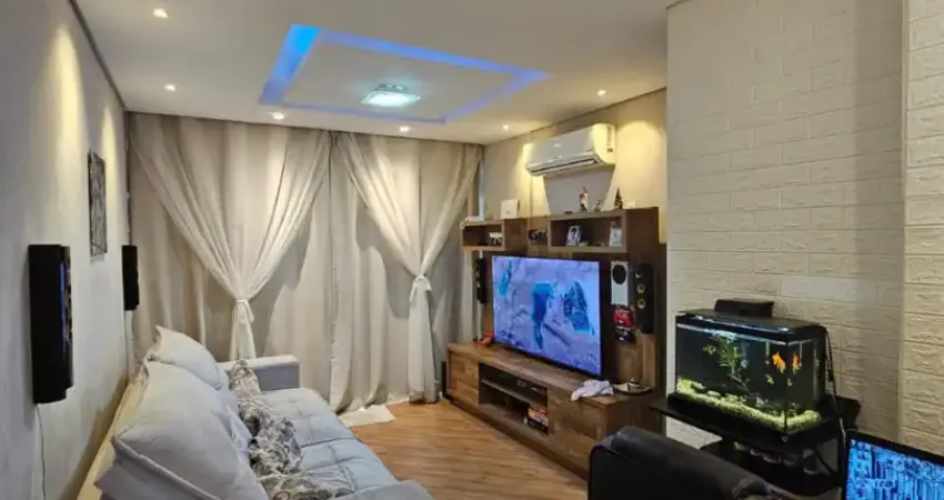 Casa duplex, condomínio, 2 quartos, perto estrada do monteiro