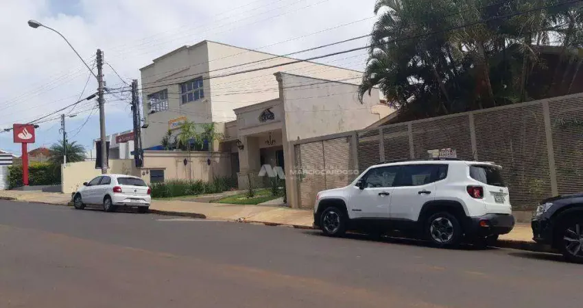 Casa com 3 dormitórios à venda, 236 m² por R$ 800.000,00 - Centro - Bady Bassitt/SP