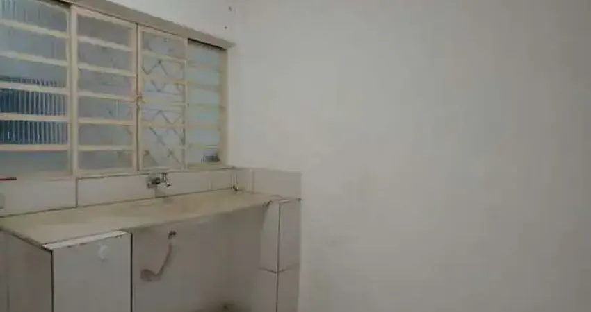 Casa com 1 quarto para alugar no Jardim Cecy, São Paulo 