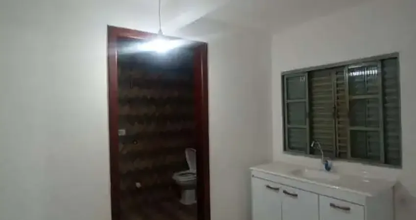 Casa com 3 quartos para alugar no Jardim Santa Cruz (Zona Norte), São Paulo