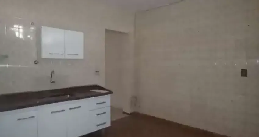 Casa com 2 quartos para alugar na Vila Carolina, São Paulo 