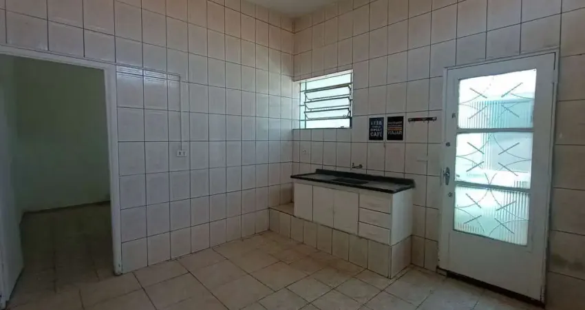 Casa com 1 quarto para alugar na Vila Carolina, São Paulo 
