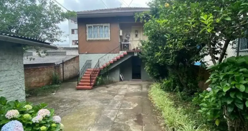 Casa com 6 quartos à venda na Rua Dom José Barea, Exposição, Caxias do Sul