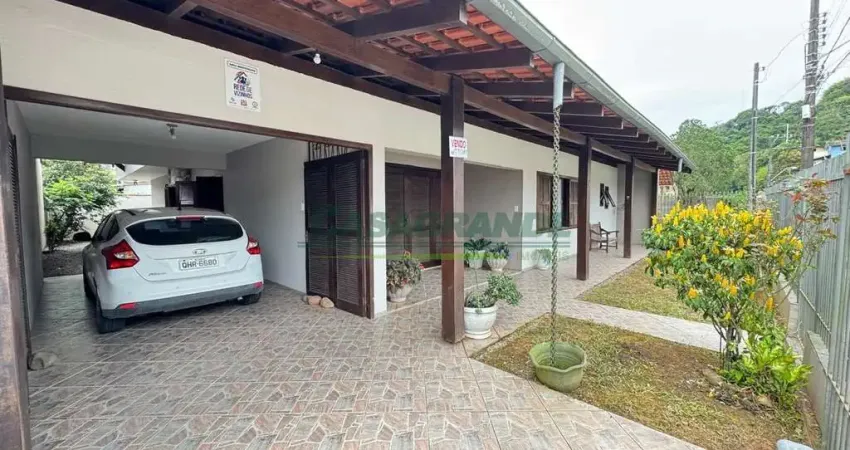 Casa com 4 quartos à venda no Garcia, Blumenau 