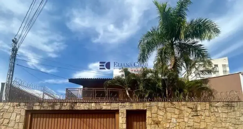 Ótima casa na Júlio de Mesquita  - Ideal para Residência ou Comércio