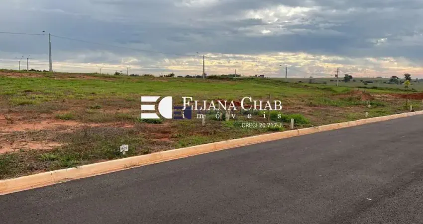 Terreno à venda no Residencial Villa de Leon, Piratininga 
