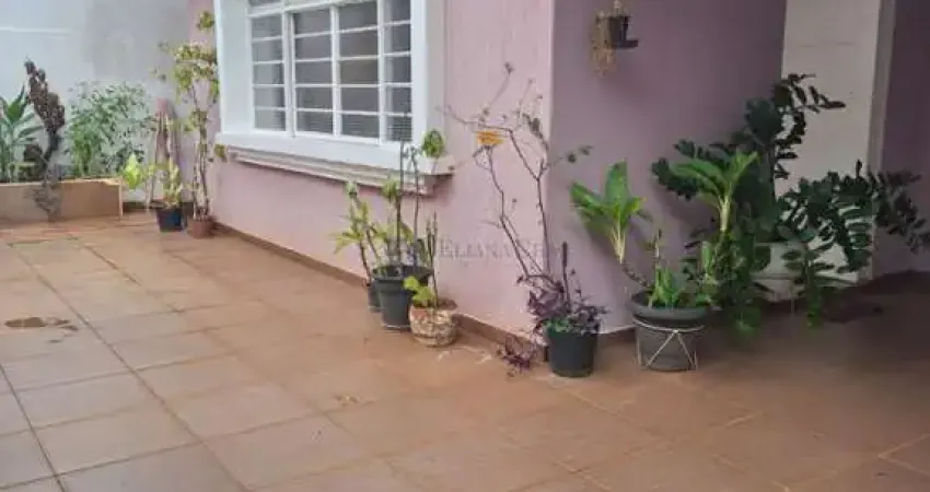 Casa para aluguel com 250 m² e 3 quartos em Jardim Estoril, Bauru - SP