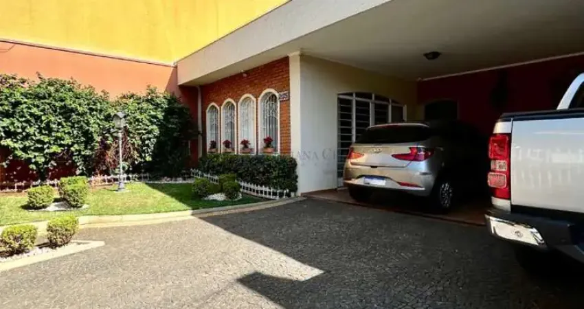 Casa para venda com 246 m² e 3 quartos em Vila Guedes de Azevedo, Bauru - SP