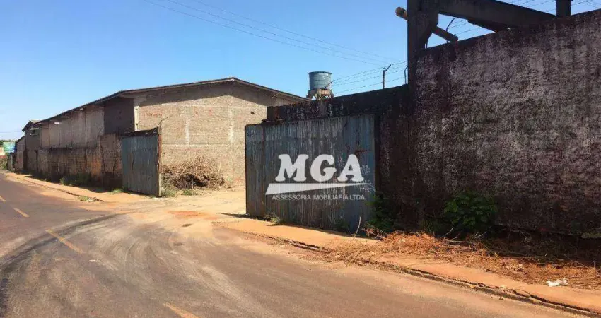 Barracão à venda, 2386 m² por R$ 3.500.000,00 - Vila São Sebastião - Foz do Iguaçu/PR