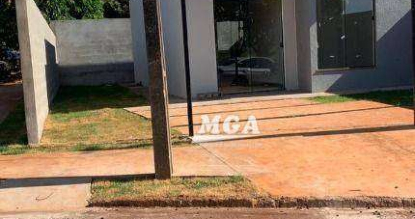 Casa com 2 dormitórios à venda, 50 m² por R$ 240.000,00 - Loteamento Universitário das Américas - Foz do Iguaçu/PR