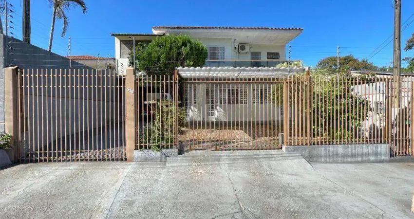 Sobrado com 3 dormitórios à venda, 230 m² por R$ 790.000,00 - Jardim das Laranjeiras - Foz do Iguaçu/PR