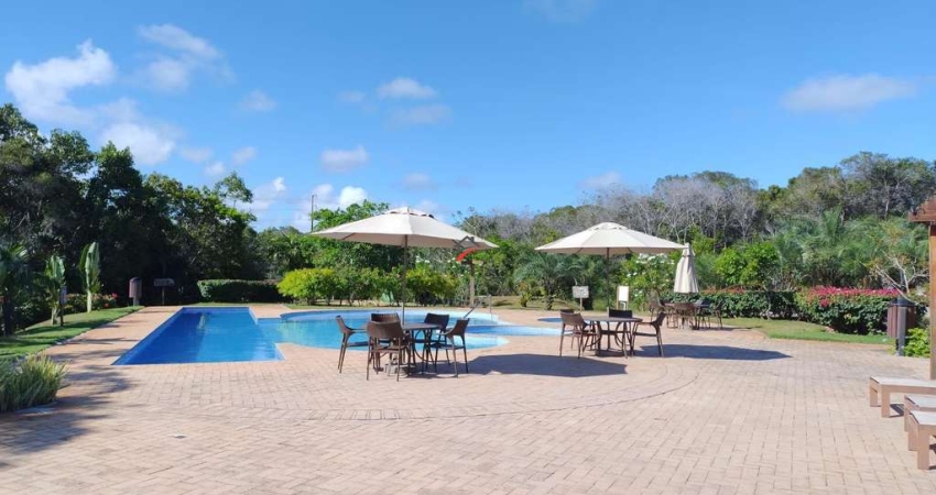 Terreno em condomínio com 700m² de área total, localizado no privilegiado bairro Praia do Forte Bahia