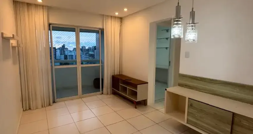 Apartamento 2/4 01 suíte mais depósito e garagem para locação no costa azul