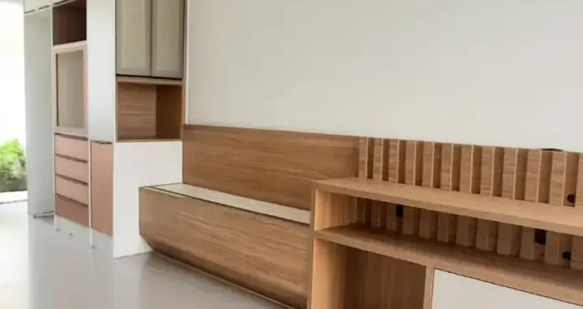 Casa financiável com 2 quartos, 2 vagas, com jardim e pátio. Fale conosco.