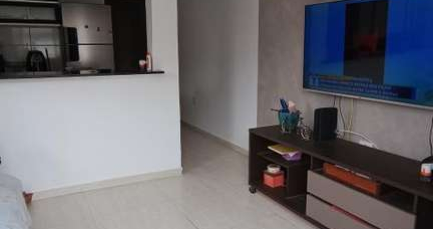 Casa para Venda em Mogi das Cruzes, Residencial Colinas, 2 dormitórios, 2 banheiros, 2 vagas