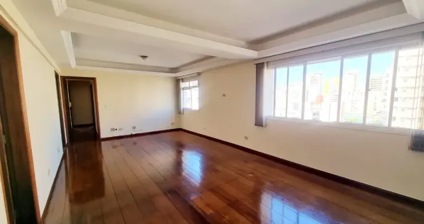 Apartamento à venda - Centro - Edifício Del Rio, 3 quartos sendo 1 suíte, Sacadas, 1 vaga, 120 mts útil