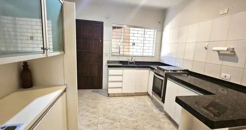 Casa com 3 quartos à venda na Travessa Padre Almeida, ., Petrópolis, Londrina