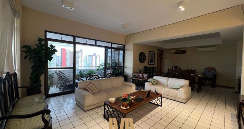 Apartamento 210m² | 03 Suítes | 4 Vagas + DCE á Venda no Bairro Fátima