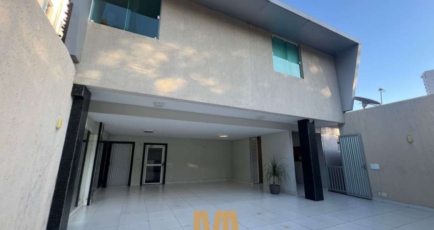 Casa Duplex com 04 Quartos, Elevador e Piscina à Venda no Jóquei