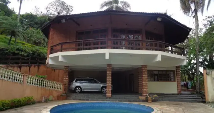 Casa com 544 m² em Roseira - Mairiporã