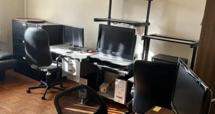 Apartamento 31m quarto, cozinha e banheiro, próximo a futura sede do governo