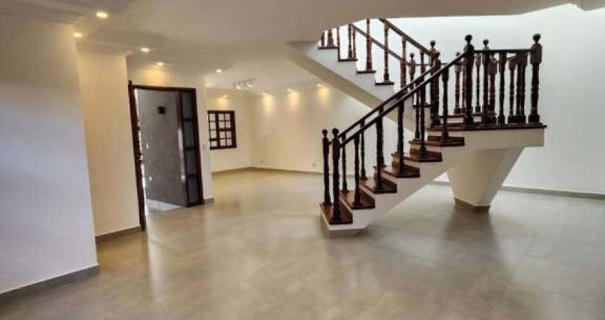 Casa para Venda em Mogi das Cruzes, Jardim Marica, 5 dormitórios, 3 suítes, 5 banheiros, 3 vagas
