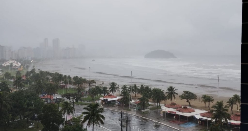 Apartamento de 2 Dormitórios para Locação - Vista Mar e Conforto!