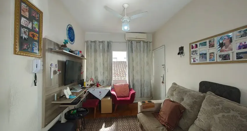 Apartamento Amplo de Dois Dormitórios - Ótima Localização!