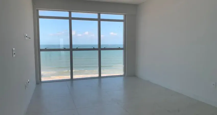 Apartamento de Alto Padrão à Venda – 4 Suítes | 3 Vagas | Frente Avenida Nereu Ramos – Meia Praia