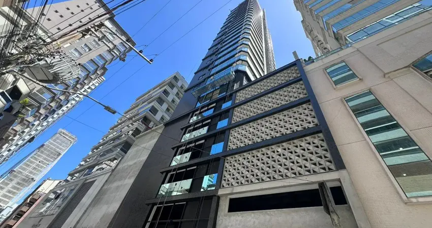 Apartamento  04 suítes | 160 m² privativos | 3 vagas | 1 por andar | vista mar | meia praia – itapema/sc