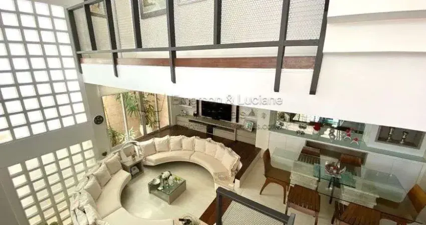 Linda e Ampla Casa com 3 quartos,2 suítes, Piscina, Churrasqueira com Vista Mar em Florianópolis SC