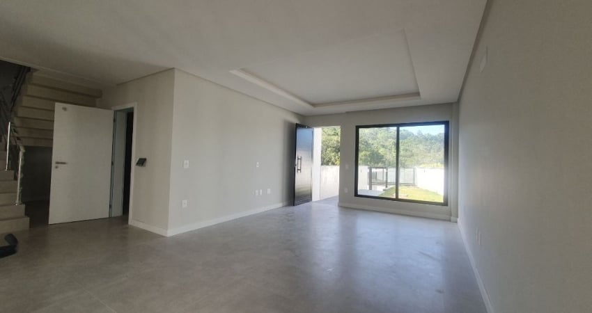 Casa com 3 quartos à venda na Rua Comandante Oscar Amarante Romaguera, 0, João Paulo, Florianópolis