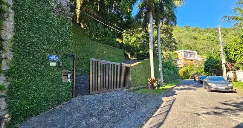 Casa para venda tem 821 metros quadrados com 3 quartos em Jacarepaguá - Rio de Janeiro - RJ