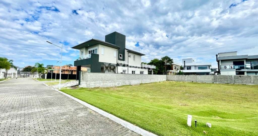 Terreno em condomínio fechado à venda na Rua Camarinhas, 221, Campeche, Florianópolis