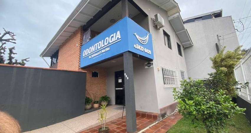 Sobrado para Venda em Guaratuba, Centro, 3 dormitórios, 1 suíte, 2 banheiros, 2 vagas