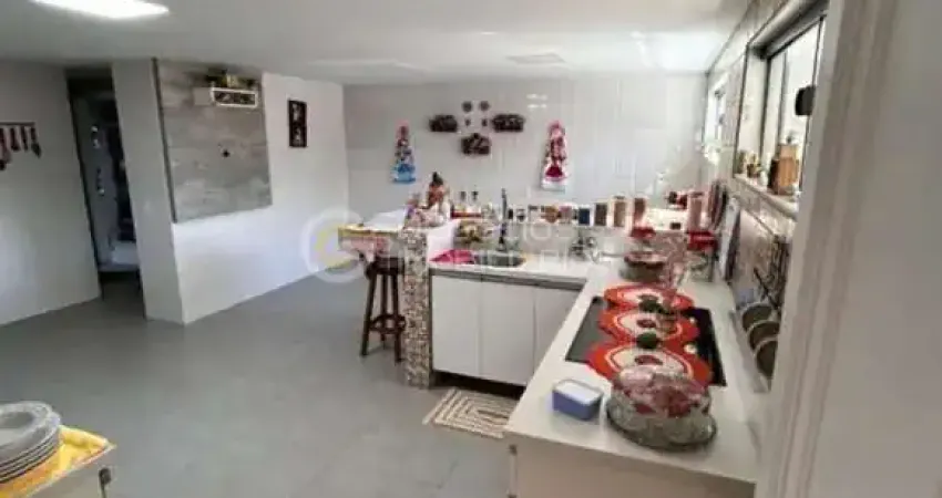 Casa em Condomínio para Venda em Rio de Janeiro, Barra da Tijuca, 5 dormitórios, 2 suítes, 2 banheiros, 4 vagas
