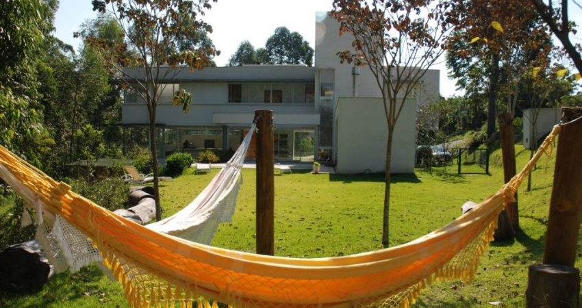 Casa em condomínio fechado para alugar na Avenida Ceci, Tamboré, Barueri