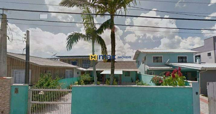 Casa à venda com 1 dormitório no bairro Espinheiros em Itajaí