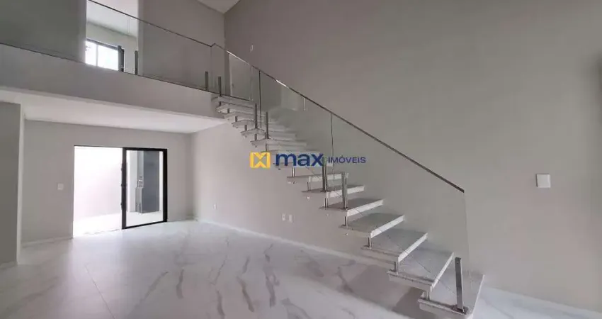 Excelente sobrado com 3 suítes à venda, Centro, Itajaí