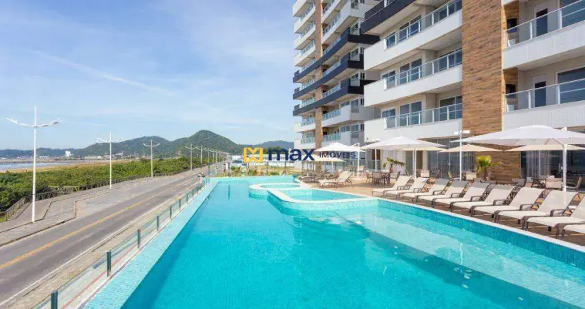 Venda Apartamento com 3 suítes. Bairro: São Pedro, Navegantes