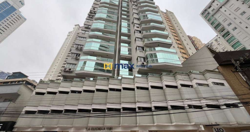 VENDA: AMPLO APARTAMENTO COM 3 DORMITÓRIOS SENDO 1 SUÍTE, VAGA PRIVATIVA E PRÓXIMO DA PRAIA. CENTRO, BALNEÁRIO CAMBORIÚ