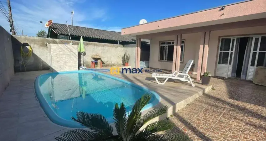 Venda: Casa 03 dormitórios com piscina Centro Navegantes SC