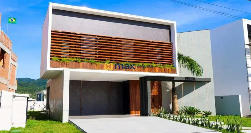 Excelente casa ampla, alto padrão com 3 suítes (1 master), Santa Regina, Camboriú
