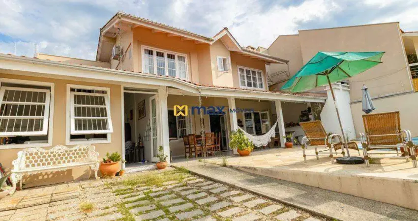 Excelente casa ampla, 4 dormitórios (1 suíte) à venda, Dom Bosco, Itajaí