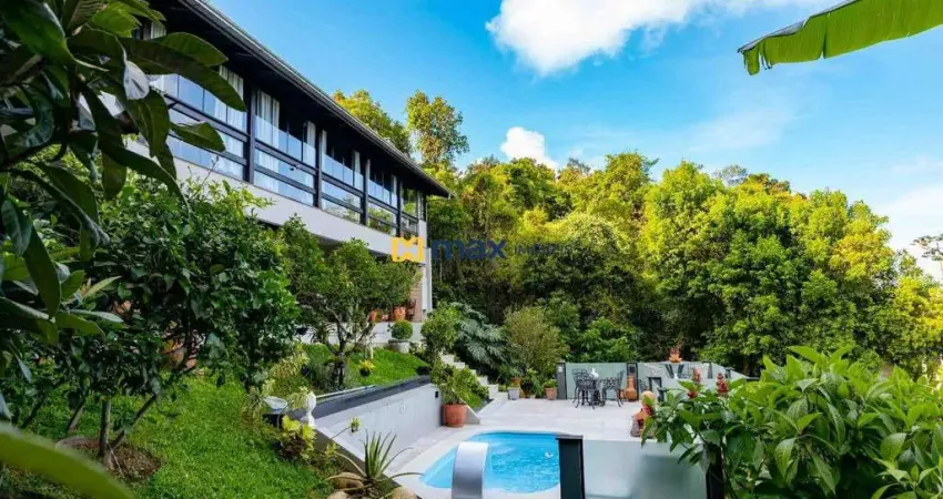 Excelente casa, alto padrão, 4 quartos (3 suítes) à venda, Fazenda, Itajaí